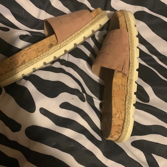 Esprit slides size 7 - Picture 4 of 7